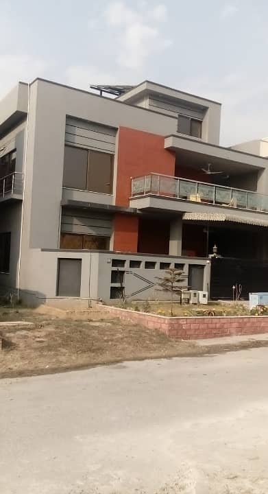 Corner Double Storey House For Sale 1