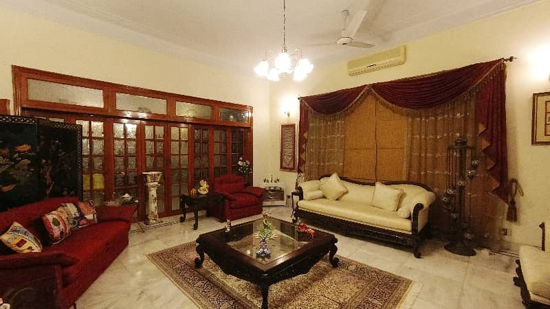 Get An Attractive Prime Location House In Lahore Under Rs. 260000000 15