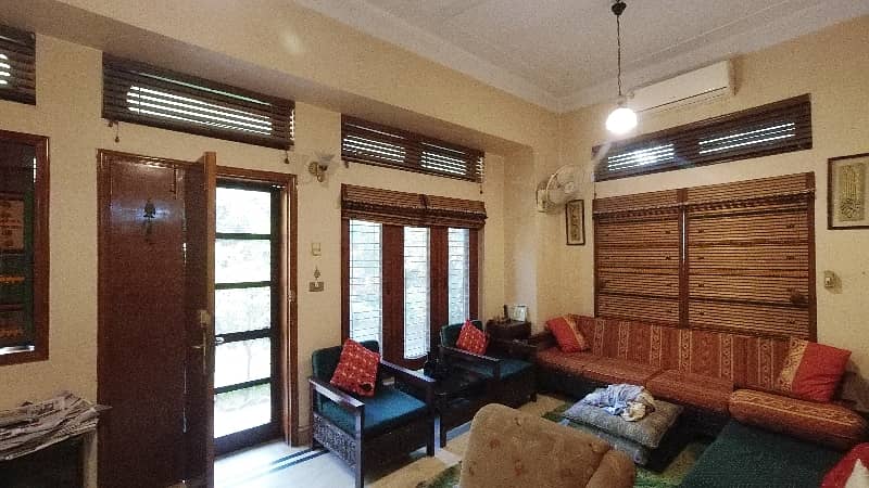 Get An Attractive Prime Location House In Lahore Under Rs. 260000000 23