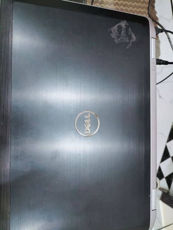 Dell laptop LATITUDE E6530 11