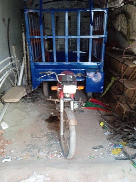 United 100 CC loading Rikshaw 1