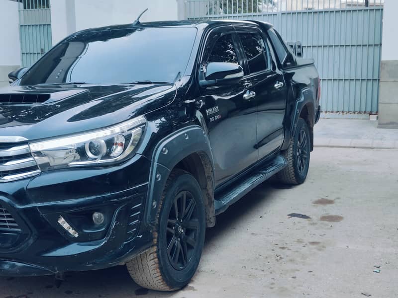 Toyota Hilux Revo 2017 5