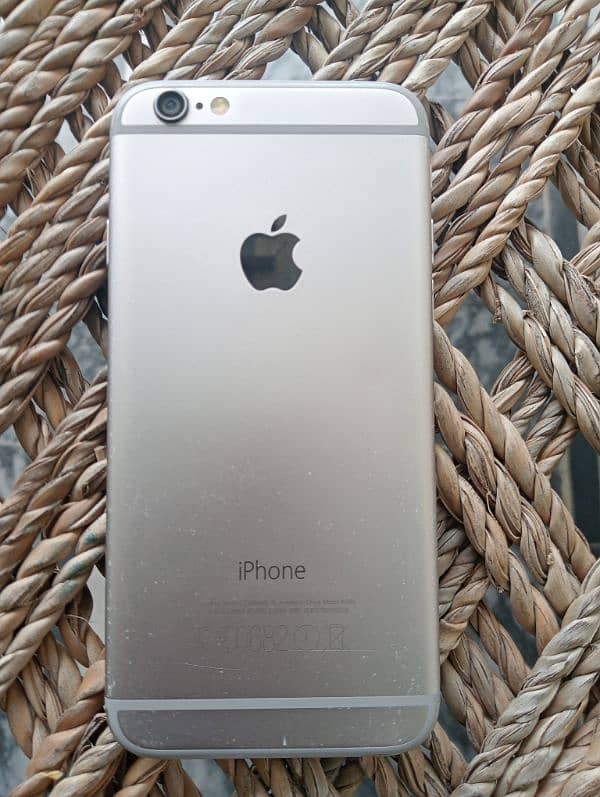 Apple iphone 6 128gb Silver color PTA approved 1