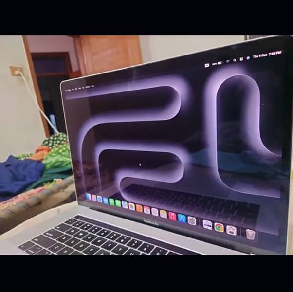 MACBOOK PRO 2017 TOUCH BAR 15INCH 5