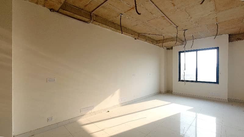 A Office Of 439 Square Feet In Rs. 70000 For Rent 8