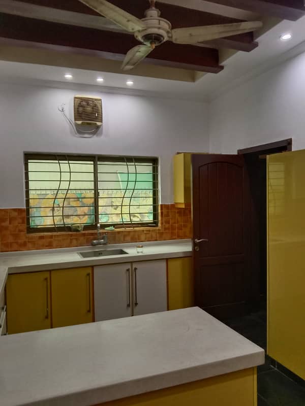 1 Kanal Ground Floor with Separate Gate Beautiful layout Plan available For Rent 26