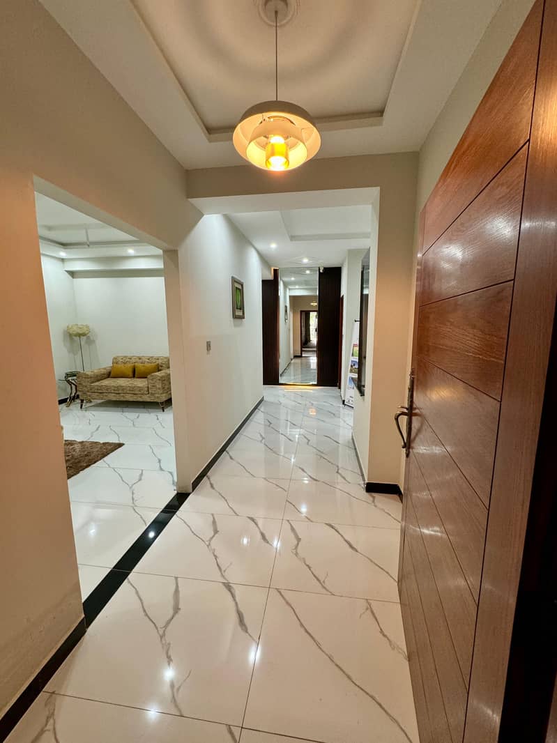 Spacious Flat Is Available For sale In Ideal Location Of Bahria Town Phase 7 19