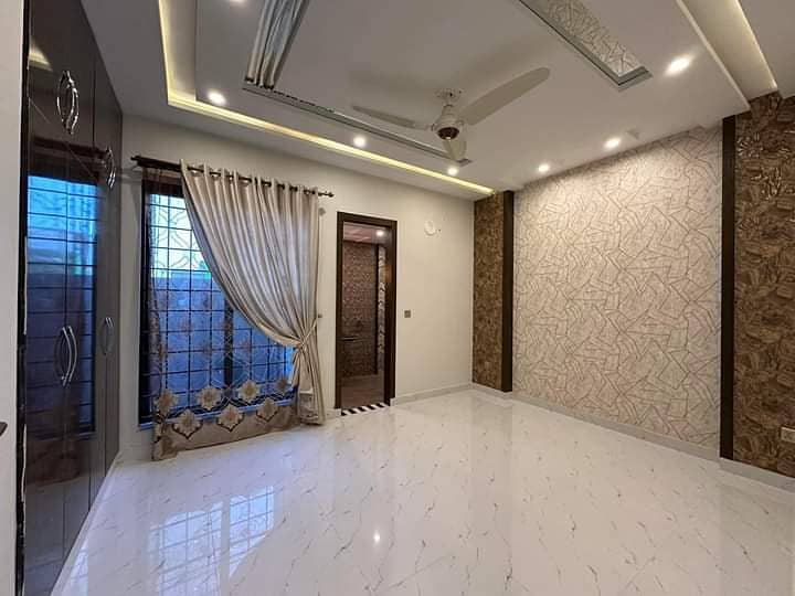 5 MARLA ULTRA LUXURY MODREN HOUSE FOR SALE IN TULIP EXT SECTOR C BAHRIA TOWN LAHORE 5