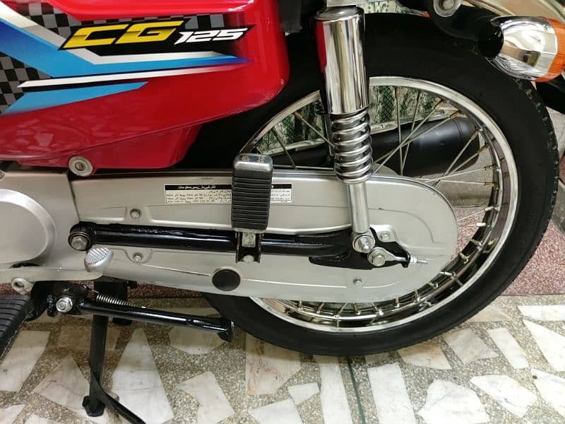 Honda CG 125 2024 Model Lush condition (0/3/2/0/4/0/9/2/4/2/9) 10