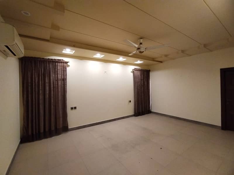 Officers Colony No. 2 Near To Susan Road Madina Town FSD 19 Marla 7 Sarsai Double Storey Good Conditioned House For Sale 30