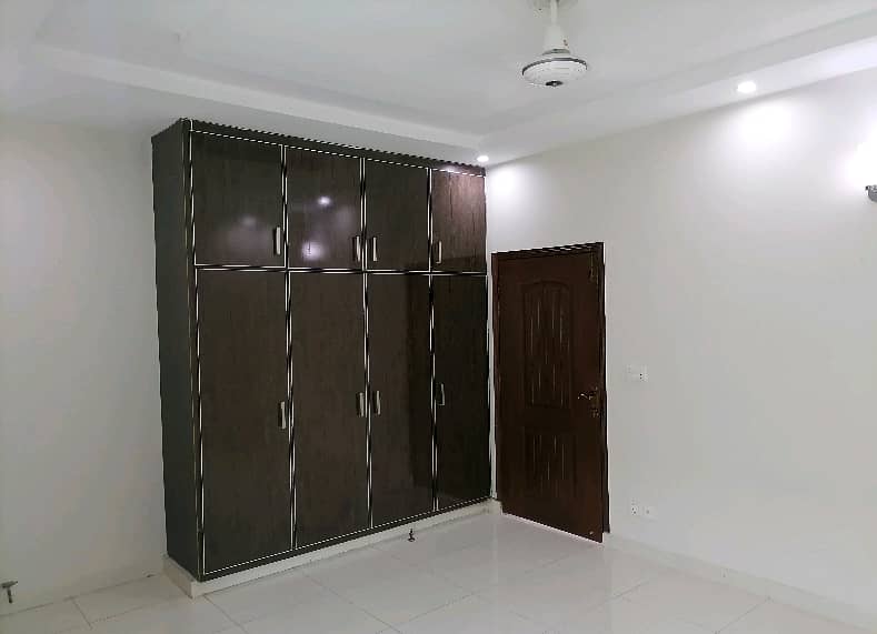 Ideal Flat For rent In Askari 11 - Sector B 8