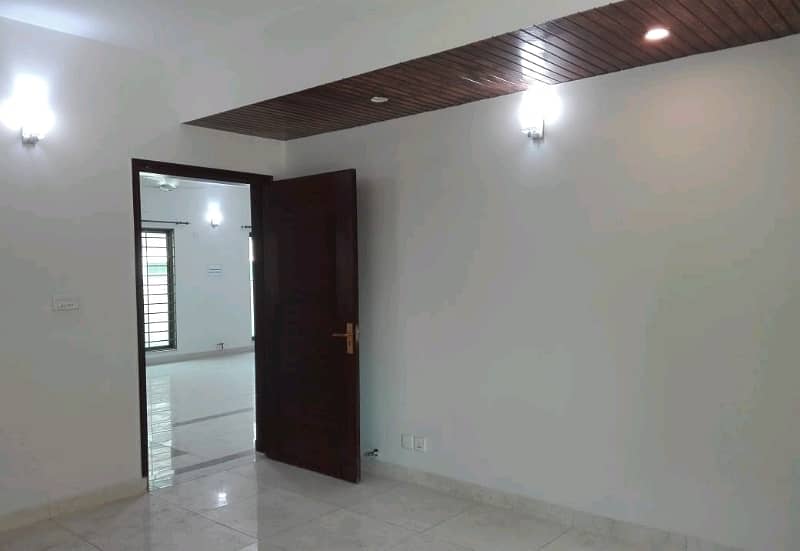 Ideal Flat For rent In Askari 11 - Sector B 1