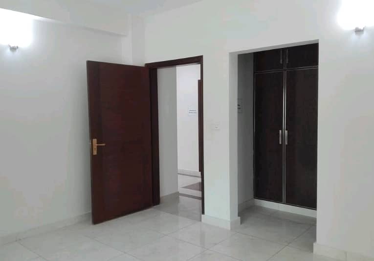 Ideal Flat For rent In Askari 11 - Sector B 4