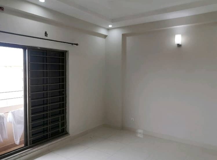 Askari 11 - Sector B 10 Marla Flat Up For sale 0