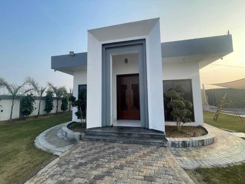 Luxurious 4 Kanal Farmhouse for Sale on Barki Road Prime Location Facing BRB Canal 0