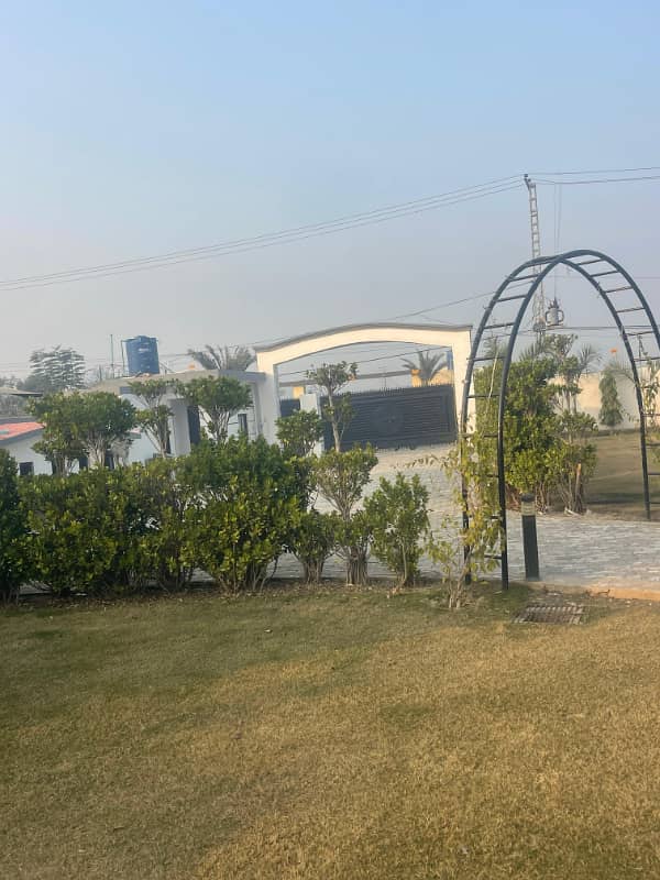 Luxurious 4 Kanal Farmhouse for Sale on Barki Road Prime Location Facing BRB Canal 3