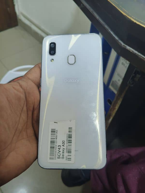 Samsung Galaxy A30 good condition 2