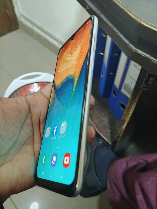 Samsung Galaxy A30 good condition 4