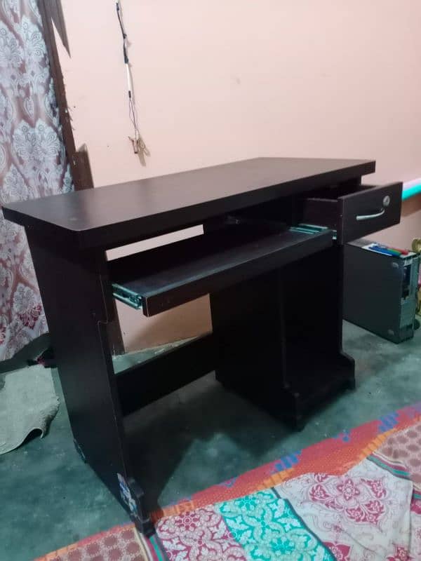 computer table 0