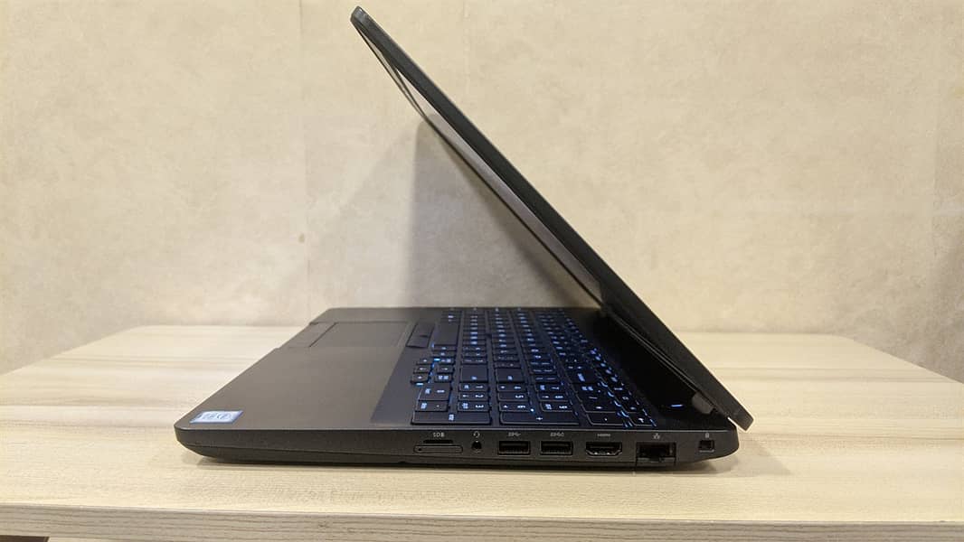 DELL Latitude 5501 | Core i7 9th Gen 1