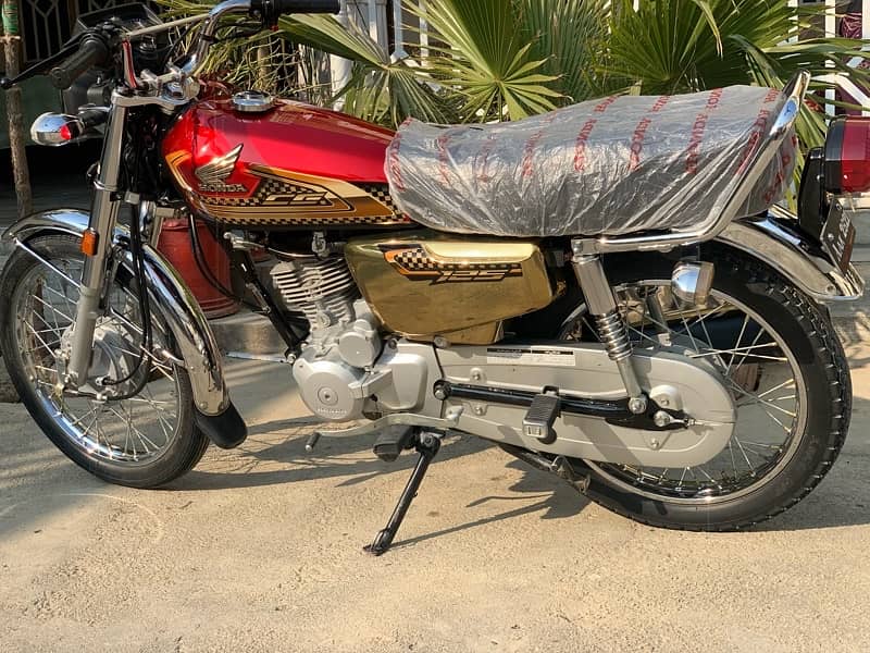 honda 125 special edition 4