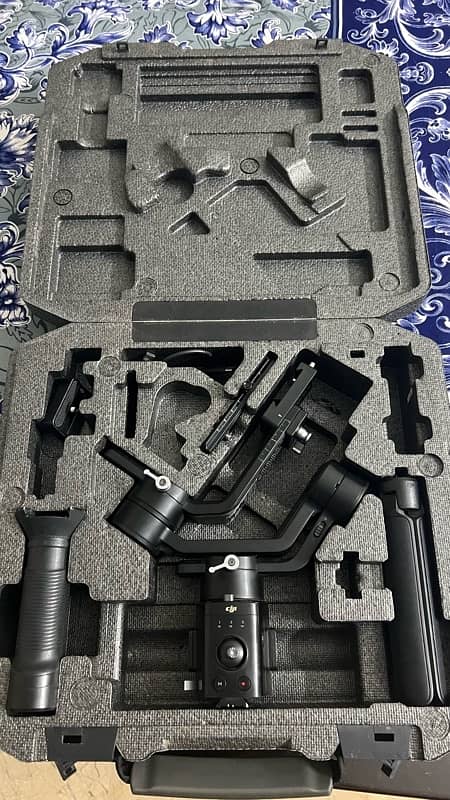 Dji gimbal, Sony Camera and lenses, Sigma lense. Kit complete sell. 17