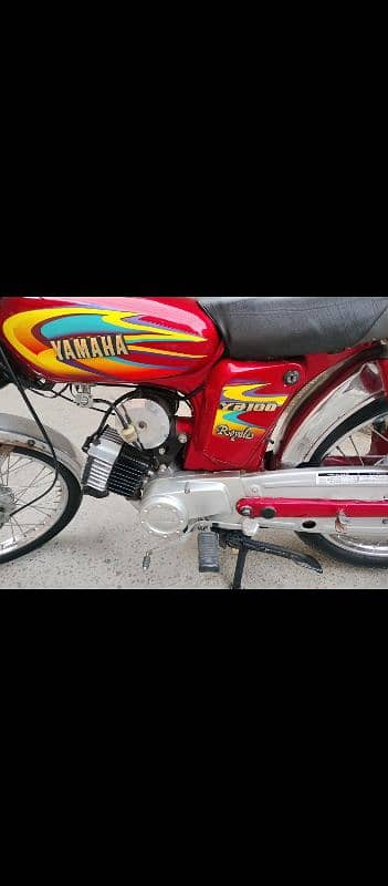 YAMAHA 1