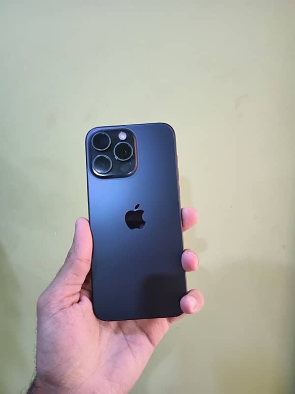 iPhone 15 Pro Max JV 1