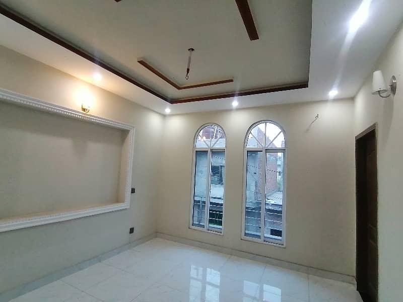 Ideal Prime Location Upper Portion For sale In Gulberg 3 1