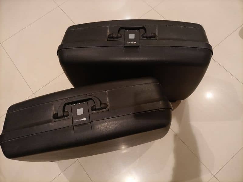 Original Delsey hardshell suitcases 0