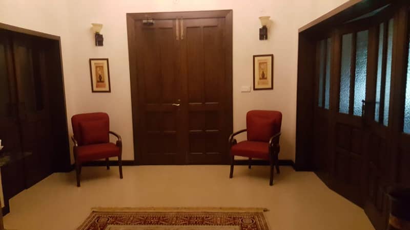 1 KANAL FULLY FURNISHED HOUSE AVAILABLE FOR RENT IN LAKE CITY 7