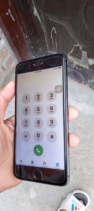 iphone 8plus 64gb non pta exchange x bypas Sath jis ke pass h rhta kry 4