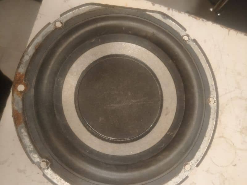 sub woofer speaker. . . . . . . only 4000 4