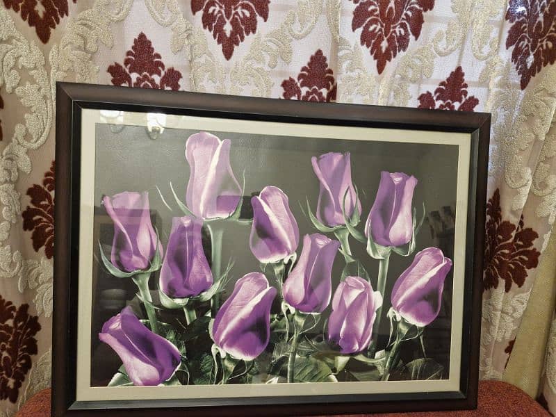 Flower wooden frame in excellent condition 0