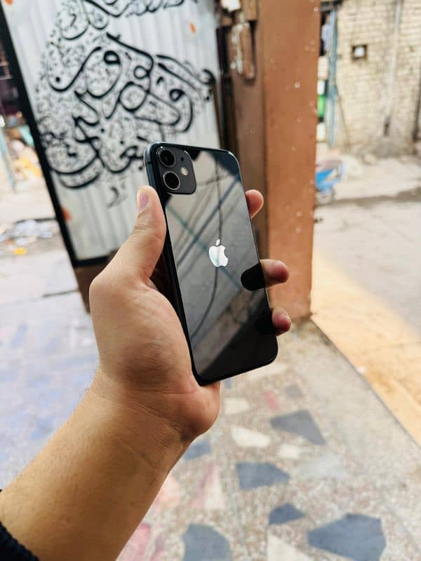 iphone 11 64GB 91 Health Waterpack 2