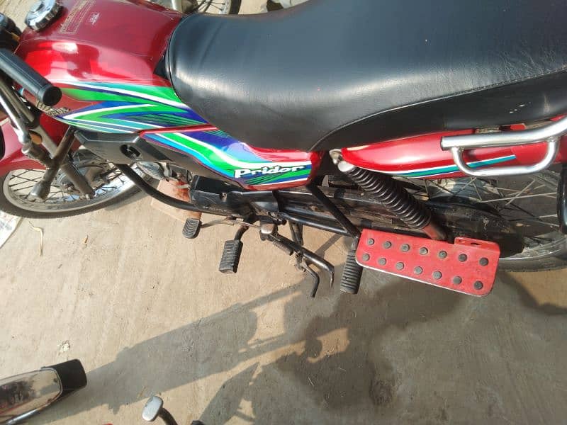 prioder Honda 100 cc sahiwal number 1