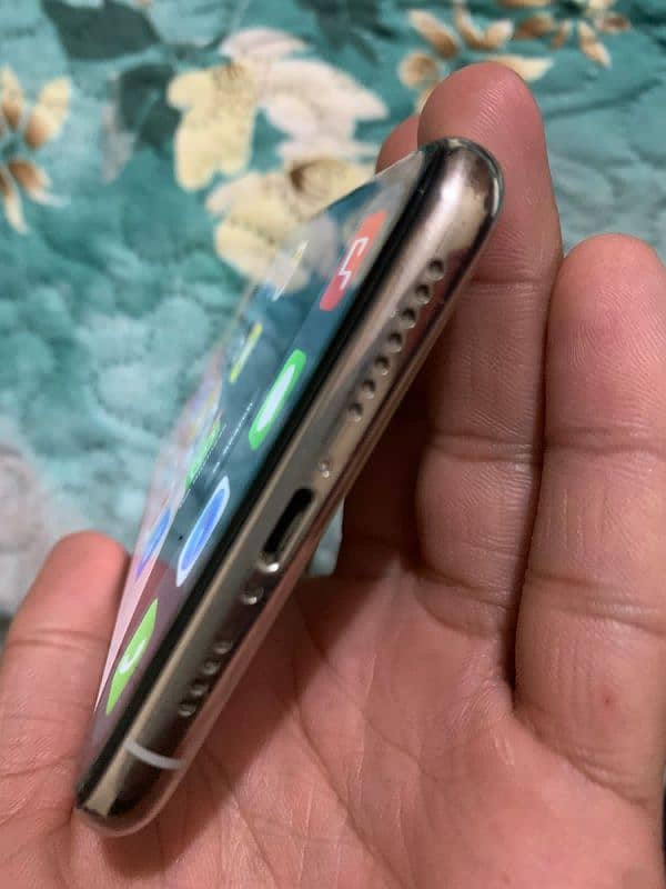 IPhone 11 pro max 256/ GB Non Pta 5