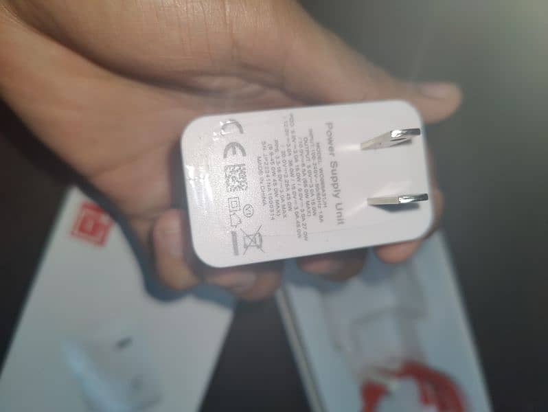 OnePlus 9 Pro Charger 3