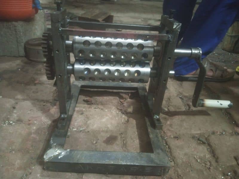 Gol Gappy Making Machine 0