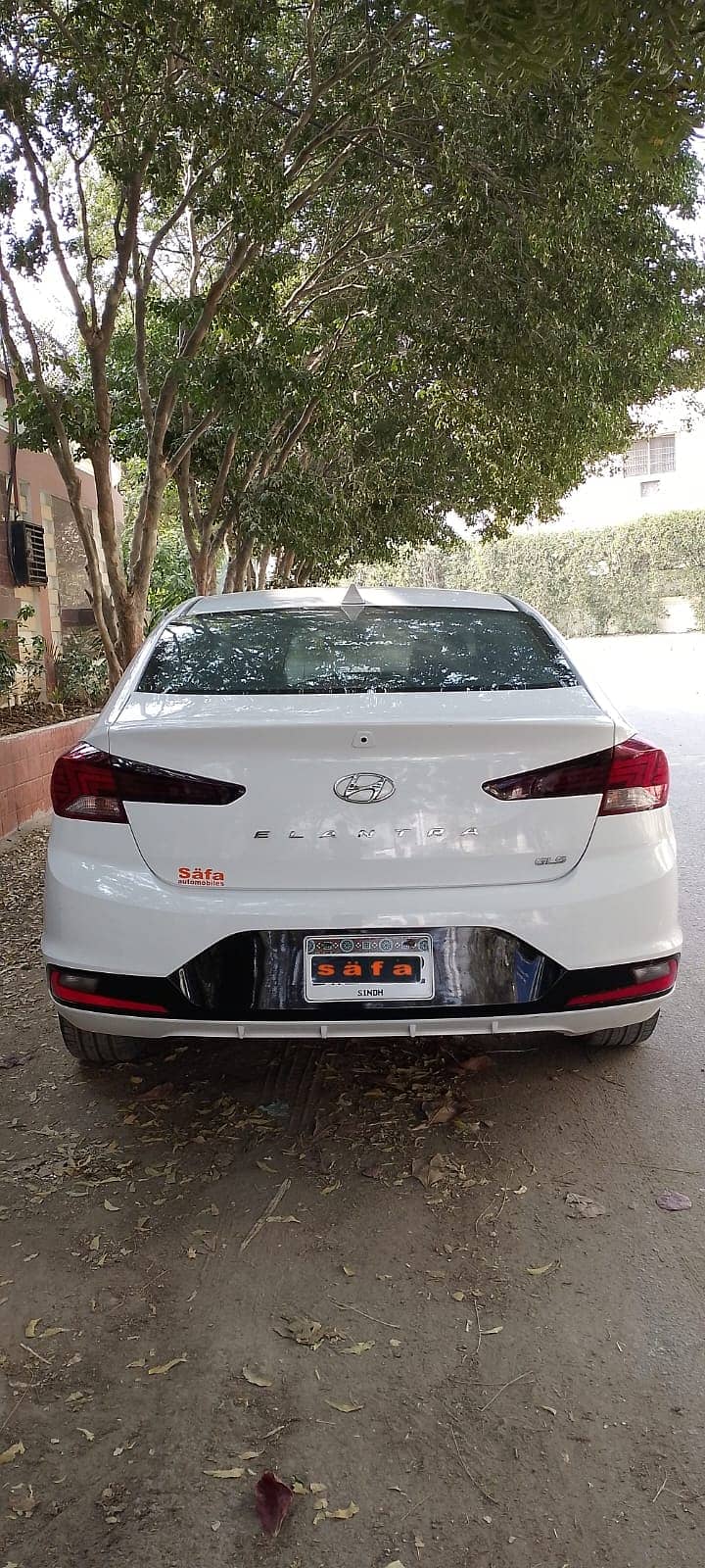 Hyundai Elantra 2023 3