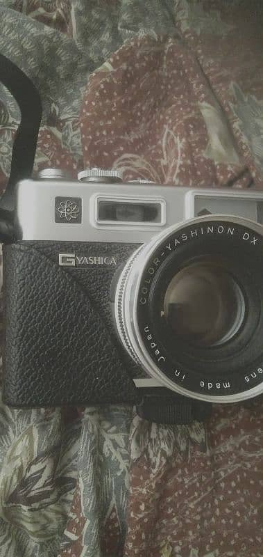 old used original yashica camera 1