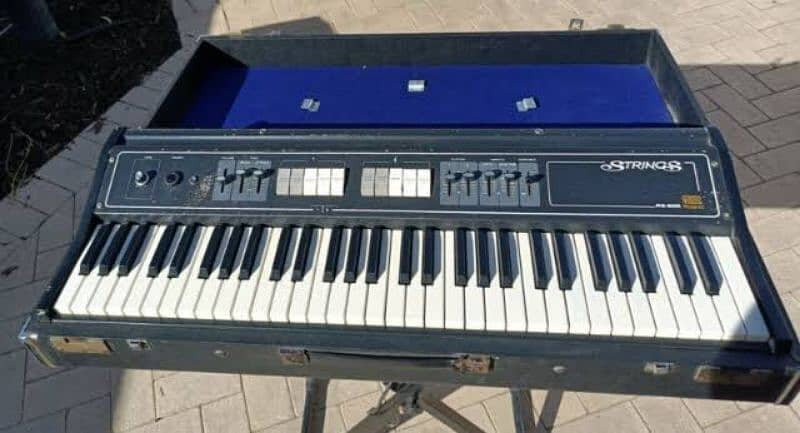 RS 202modle made in Japan 61key 9