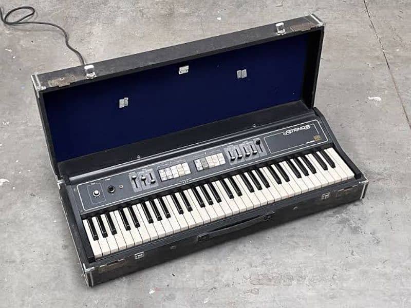 RS 202modle made in Japan 61key 10