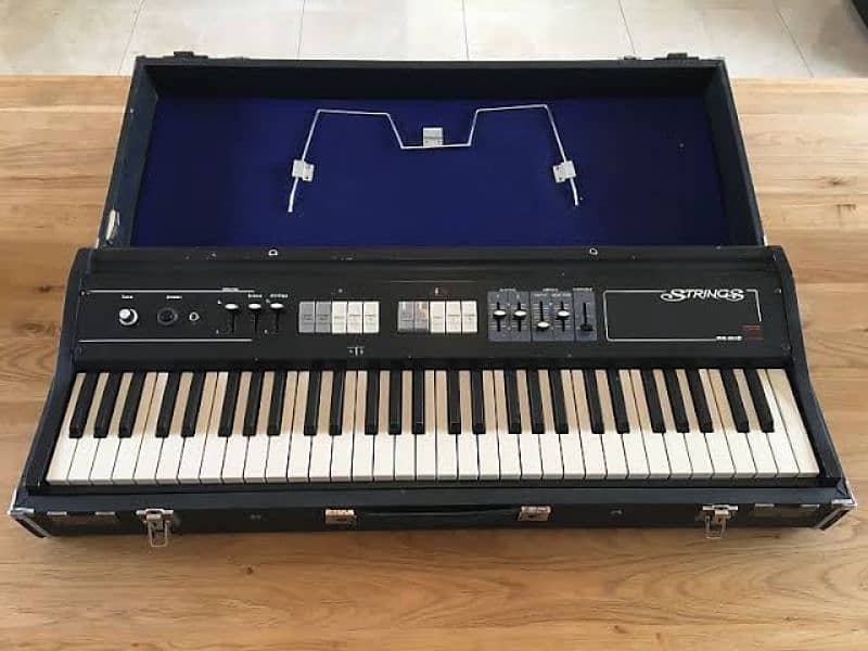 RS 202modle made in Japan 61key 12