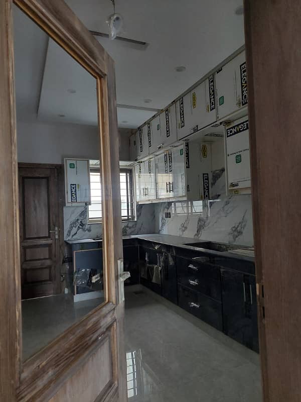 5 marla house for sale in F block bankers Avenue cooperative Housing society bedian road lhr 4