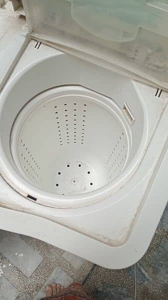 kenwood Washing machine 1