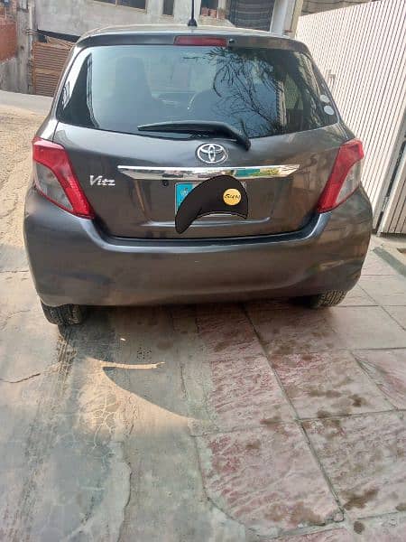 Toyota Vitz 2011 1