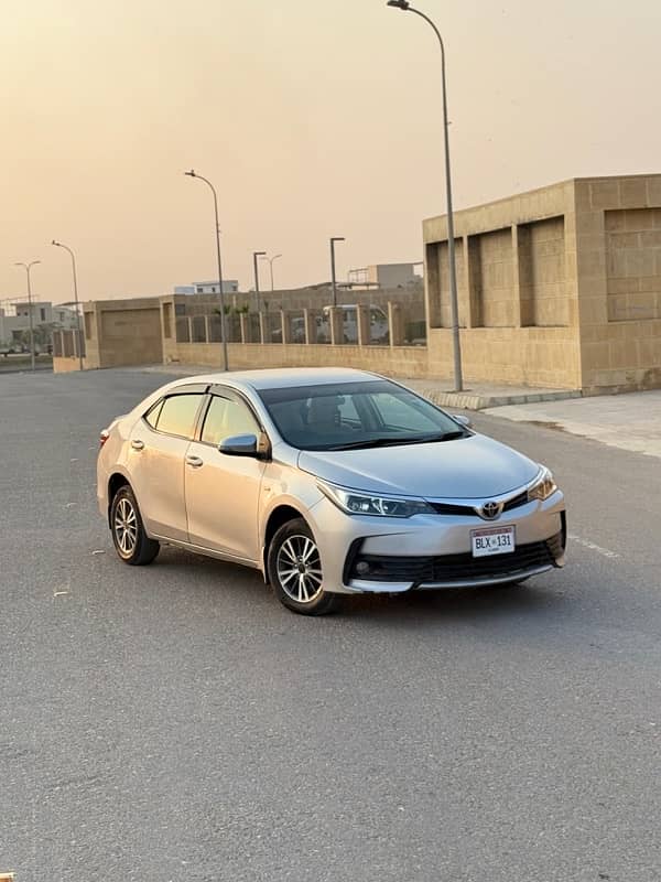 Toyota Corolla GLI Automatic 2018 Scratch less condition 2