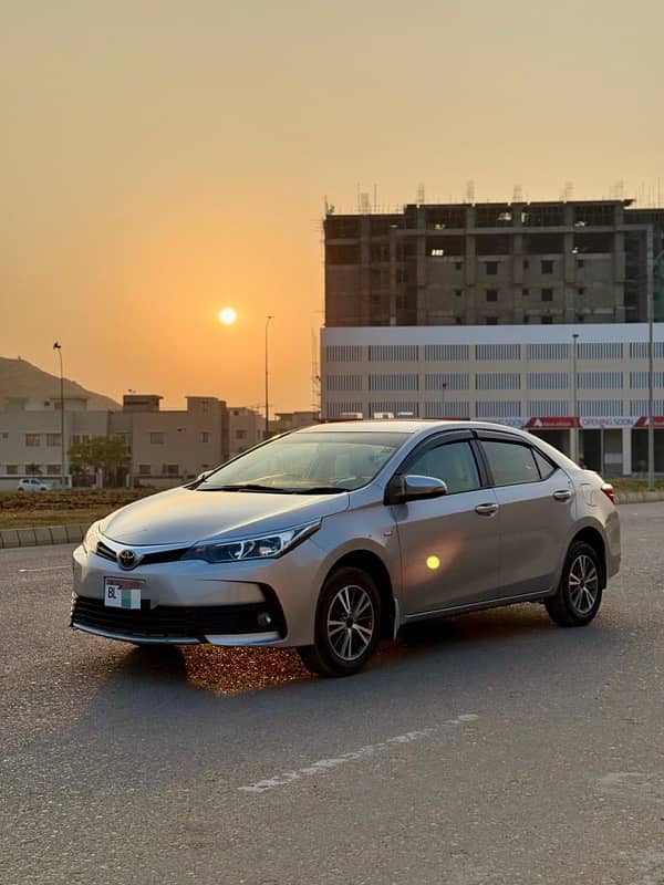 Toyota Corolla GLI Automatic 2018 Scratch less condition 3