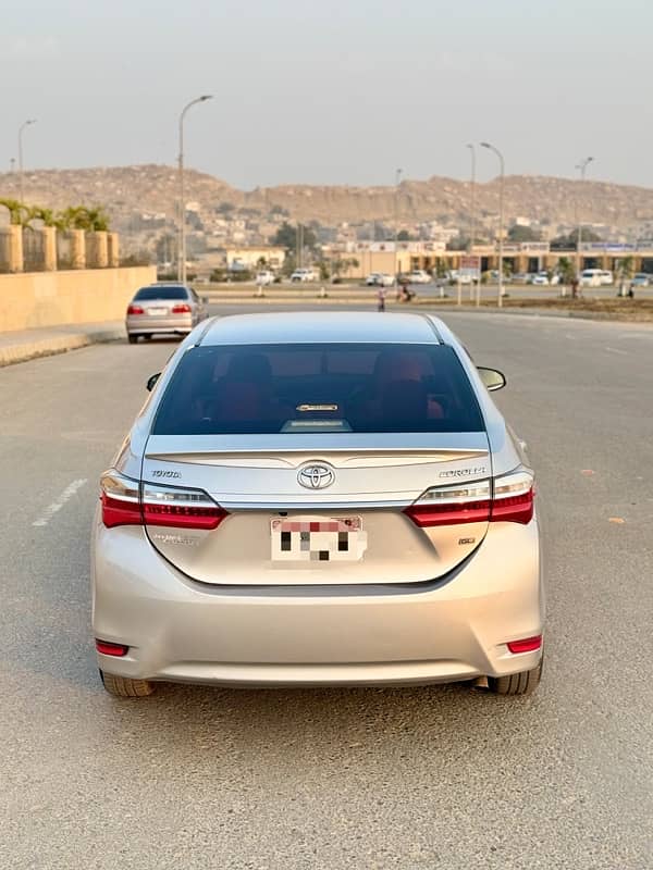 Toyota Corolla GLI Automatic 2018 Scratch less condition 5